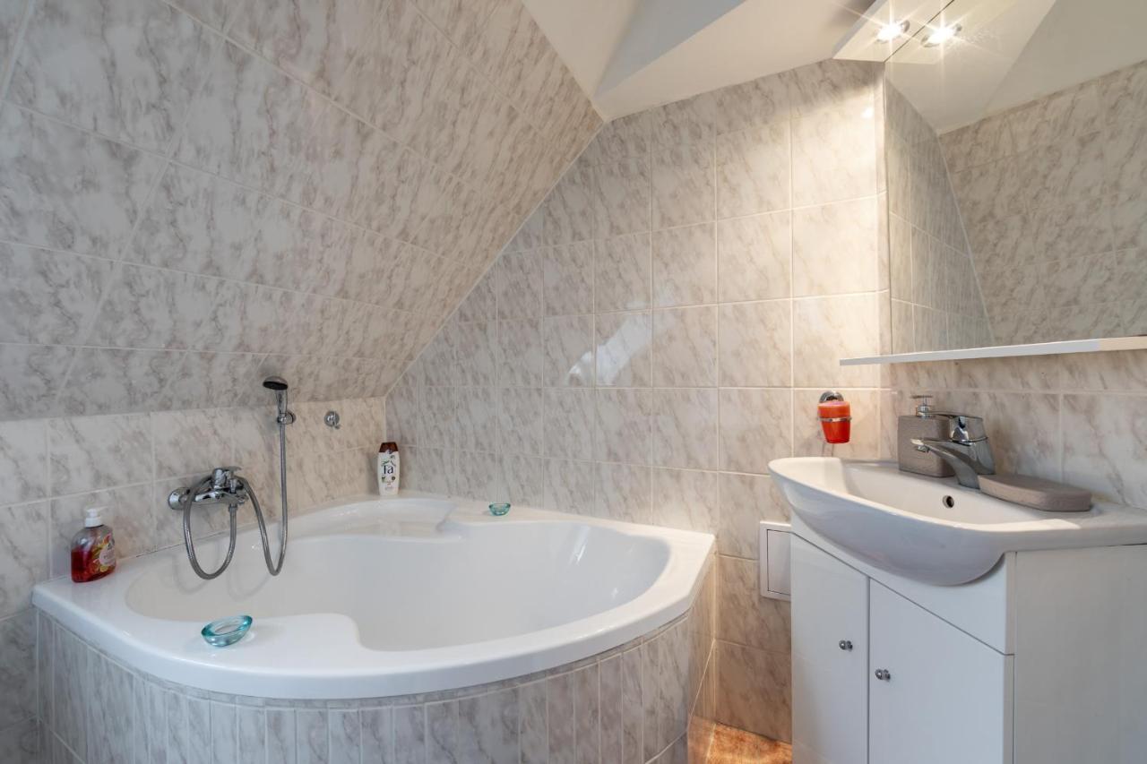 Apartment Kleopatra Карлови Вари Екстериор снимка