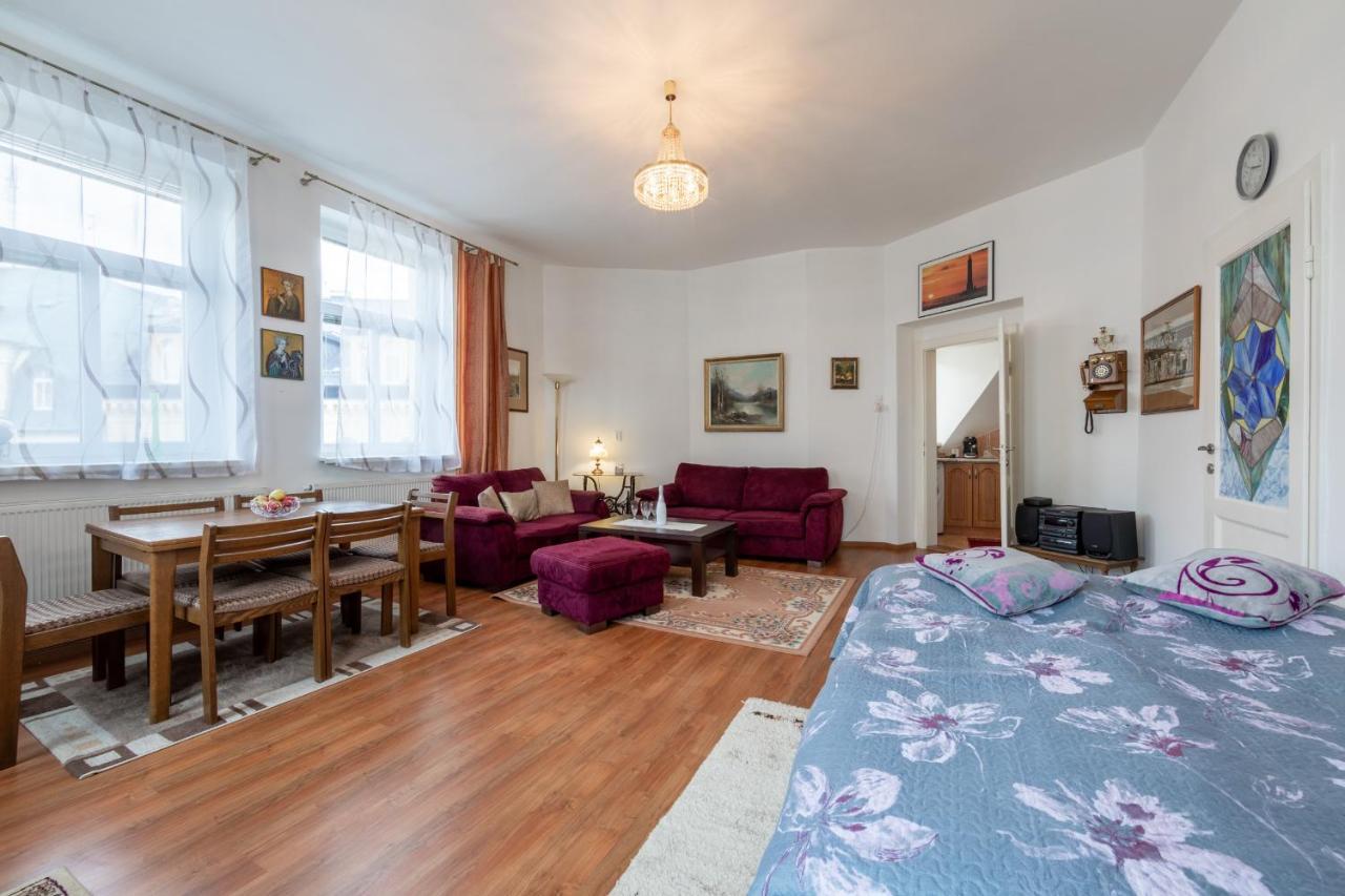 Apartment Kleopatra Карлови Вари Екстериор снимка